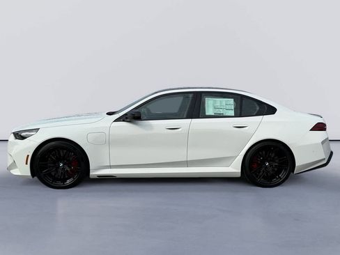 New 2026 BMW M5 w/ Executive Package image 6