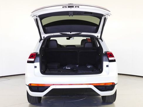 Used 2023 Volkswagen Atlas Cross Sport SEL R-Line image 10