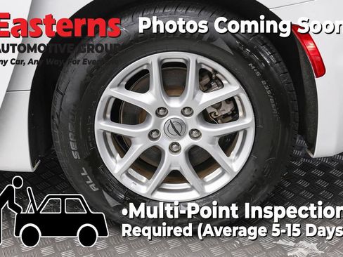 Used 2023 Chrysler Pacifica Touring-L FWD image 8