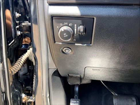 Used 2022 Jeep Grand Cherokee Laredo X RWD image 36
