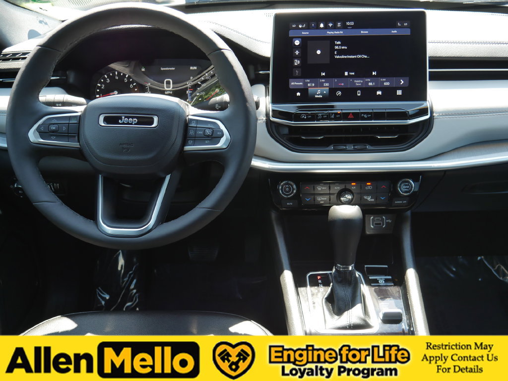 Used 2026 Jeep Compass Limited AWD/4WD image 16