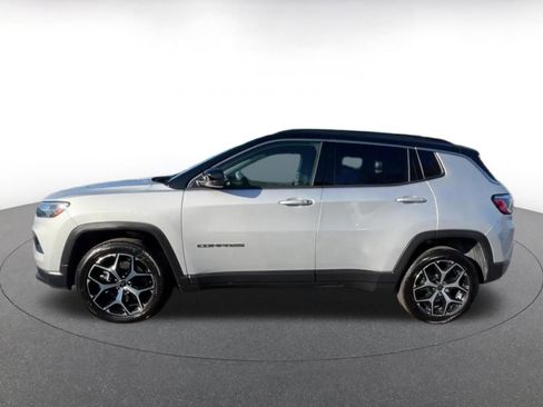 Used 2025 Jeep Compass Limited AWD/4WD image 9