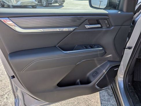 Certified 2025 GMC Acadia Elevation w/ Elevation Premium Package image 10