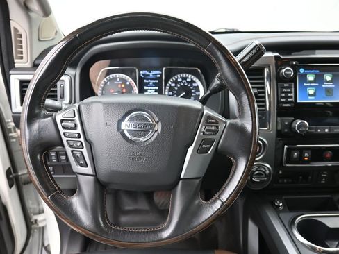 Used 2018 Nissan Titan Platinum Reserve w/ Platinum Utility Package AWD/4WD image 7