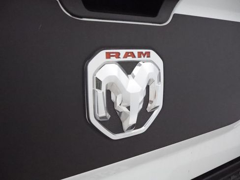 Certified 2024 RAM 2500 Tradesman w/ Chrome Appearance Group AWD/4WD image 22