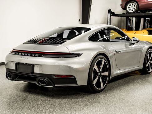 Used 2025 Porsche 911 Carrera image 8