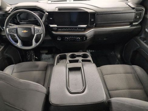 Used 2024 Chevrolet Silverado 1500 LT AWD/4WD image 6