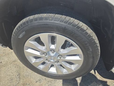 Used 2016 Toyota Sequoia Platinum image 30
