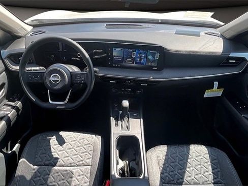New 2026 Nissan Kicks SV w/ SV Premium Package image 5