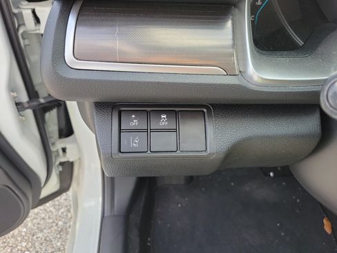Used 2019 Honda Civic Touring image 24