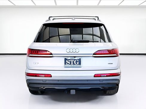 Used 2020 Audi Q7 3.0T Premium Plus w/ Premium Plus Package AWD/4WD image 5