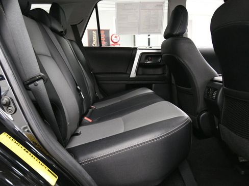 Certified 2024 Toyota 4Runner SR5 Premium image 23