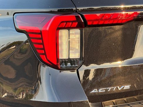 New 2026 Ford Explorer Active image 6