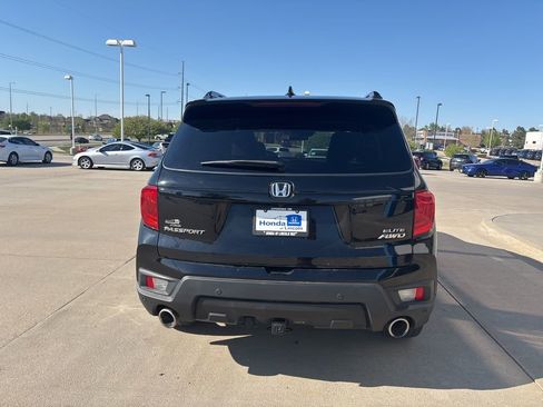 Used 2023 Honda Passport Elite image 6