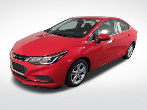 Used 2016 Chevrolet Cruze LT w/ Convenience Package FWD image 1