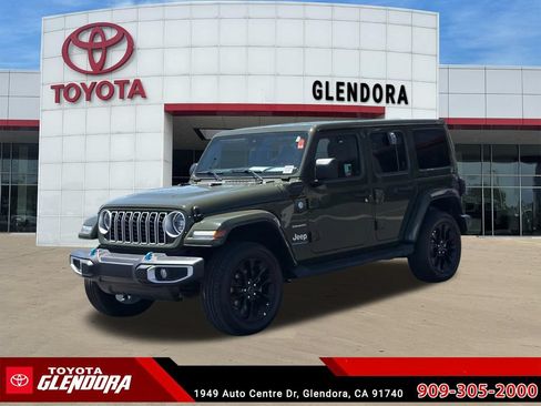 Used 2024 Jeep Wrangler Unlimited Sahara AWD/4WD image 5
