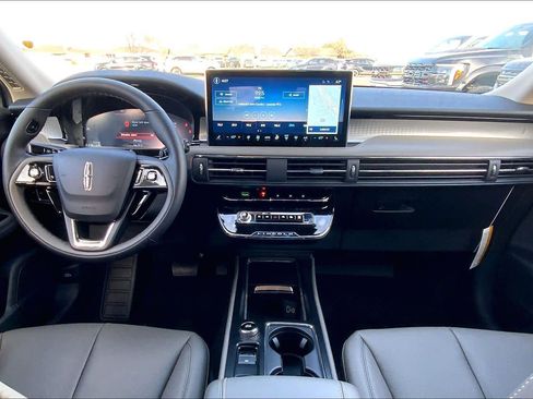 New 2026 Lincoln Corsair Premiere image 5