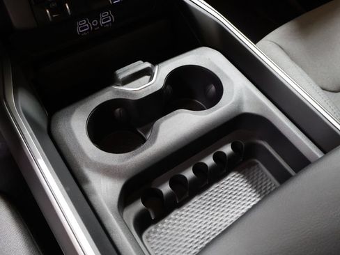 New 2026 RAM 1500 4x4 Crew Cab image 21