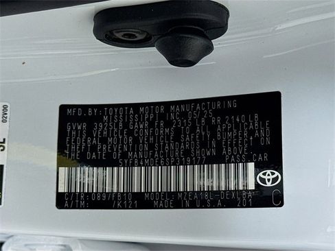 Certified 2025 Toyota Corolla LE image 32