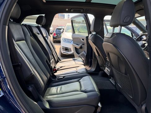 Used 2020 Audi Q7 3.0T Premium Plus w/ Premium Plus Package AWD/4WD image 19