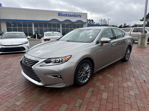 Used 2018 Lexus ES 350 w/ Premier Package image 32