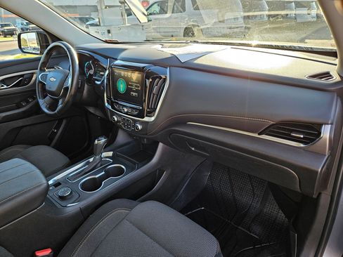 Used 2019 Chevrolet Traverse LT w/ LPO, Blackout Package image 32