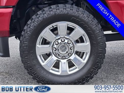 Certified 2022 Ford F250 Platinum w/ FX4 Off-Road Package AWD/4WD image 10