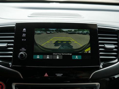 Used 2020 Honda Pilot Touring image 27