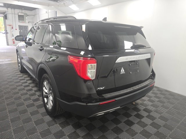 Used 2020 Ford Explorer XLT w/ Equipment Group 202A AWD/4WD image 13