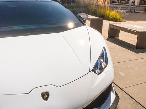 Used 2015 Lamborghini Huracan LP 610-4 image 4