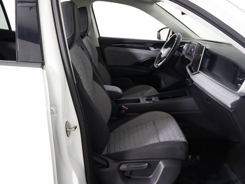 Used 2025 Volkswagen Tiguan S AWD/4WD image 28