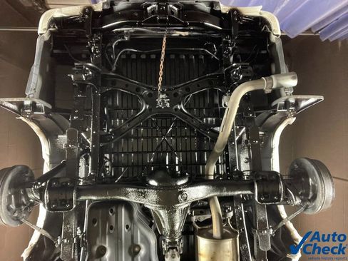 Used 2016 Toyota Tacoma TRD Off-Road w/ Premium & Technology Package image 15