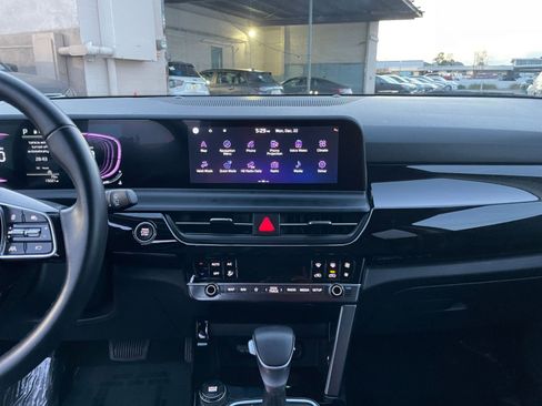 Used 2025 Kia Seltos S image 18