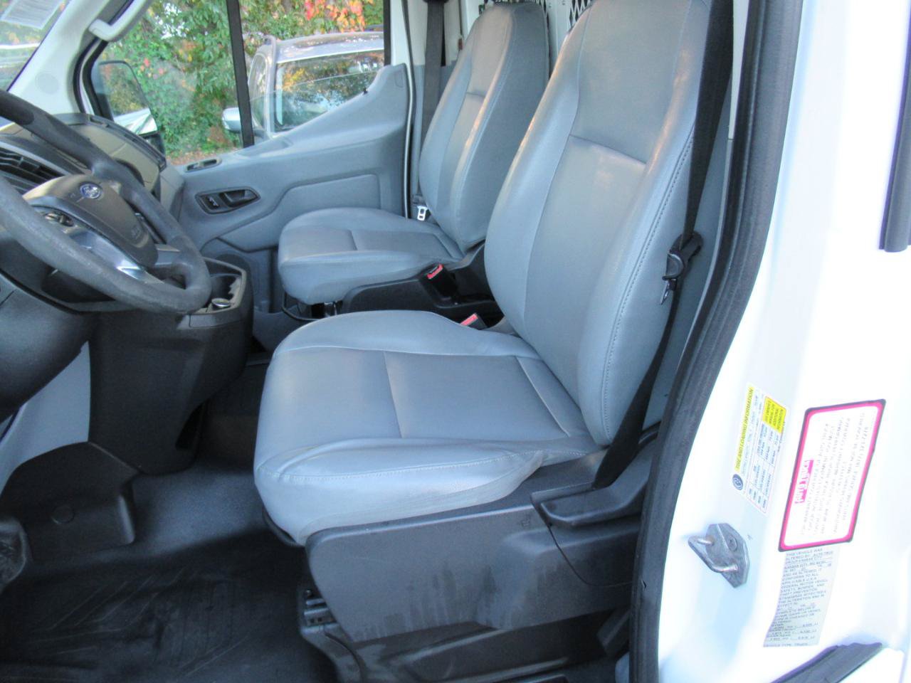 Used 2018 Ford Transit 250 148 Low Roof RWD image 7