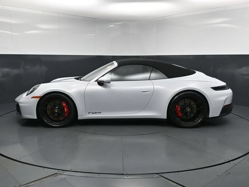 Used 2026 Porsche 911 Carrera GTS RWD image 2