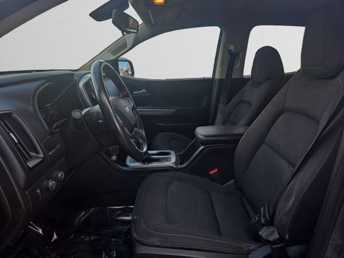 Used 2019 Chevrolet Colorado LT w/ Colorado RST Special Edition image 10