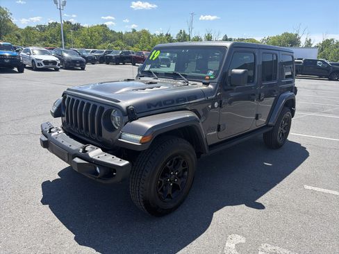 Used 2019 Jeep Wrangler Unlimited Sahara w/ Quick Order Package 24M Moab AWD/4WD image 8