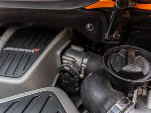 Used 2014 McLaren MP4-12C Spider RWD image 57