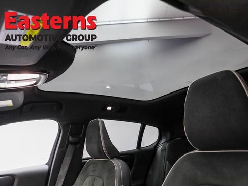 Used 2023 Volvo C40 P8 Recharge Plus w/ Climate Package image 32