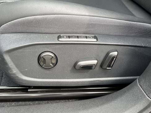 Certified 2023 Volkswagen ID.4 Pro S Plus image 13