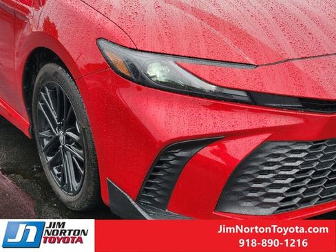 Used 2025 Toyota Camry SE w/ Multimedia Upgrade Package AWD/4WD image 10