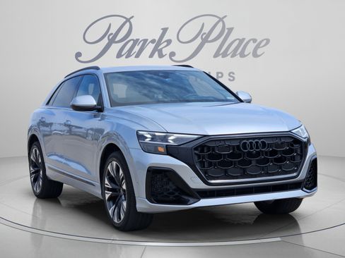 Used 2025 Audi Q8 Prestige AWD/4WD image 4