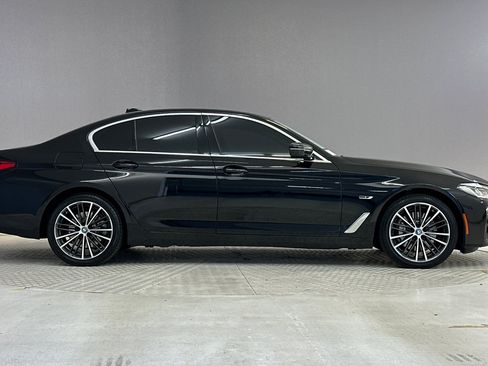 Used 2023 BMW 530e w/ Convenience Package RWD image 7
