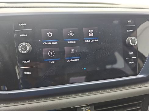 Used 2024 Volkswagen Taos SE image 30