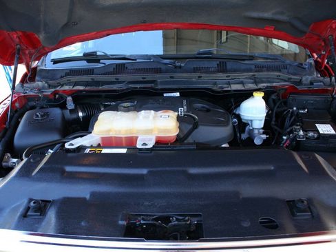 Used 2014 RAM 1500 Laramie RWD image 30