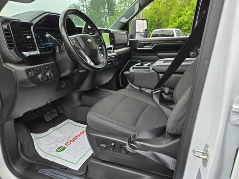Used 2024 Chevrolet Silverado 2500 LT w/ Convenience Package AWD/4WD image 11
