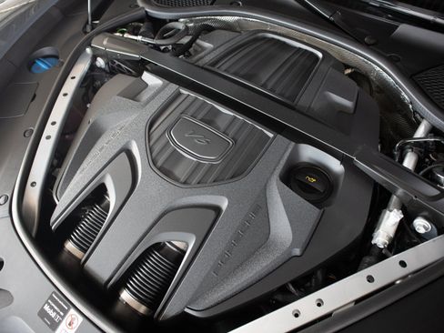 New 2026 Porsche Panamera RWD image 24