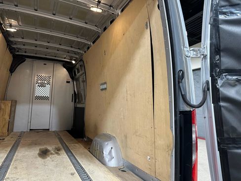 Used 2019 Mercedes-Benz Sprinter 4x4 170 image 25