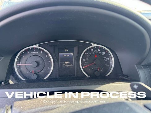 Used 2015 Toyota Camry SE w/ Moonroof Package image 14