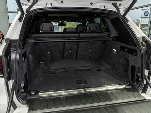 Used 2024 BMW X5 xDrive50e AWD/4WD image 17